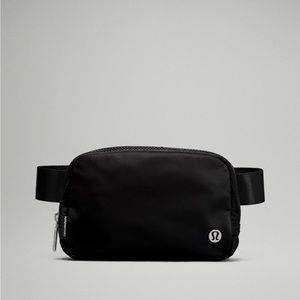 lululemon Everywhere Belt Bag